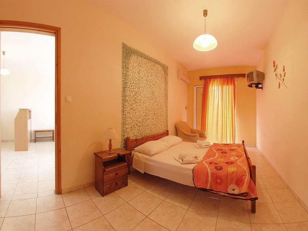 Emilia Apartments Trapezaki  Zimmer foto