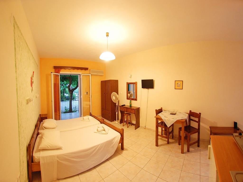 Emilia Apartments Trapezaki  Zimmer foto
